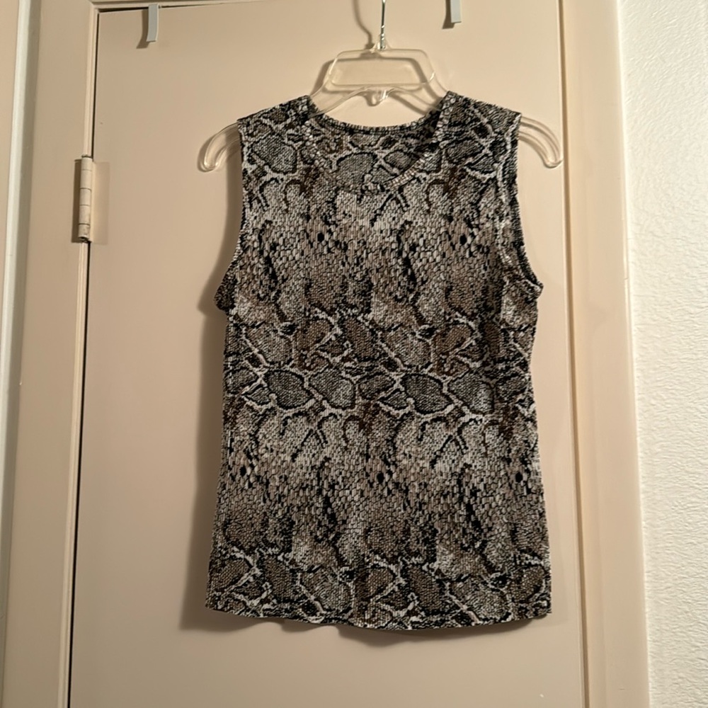 Sleeveless top